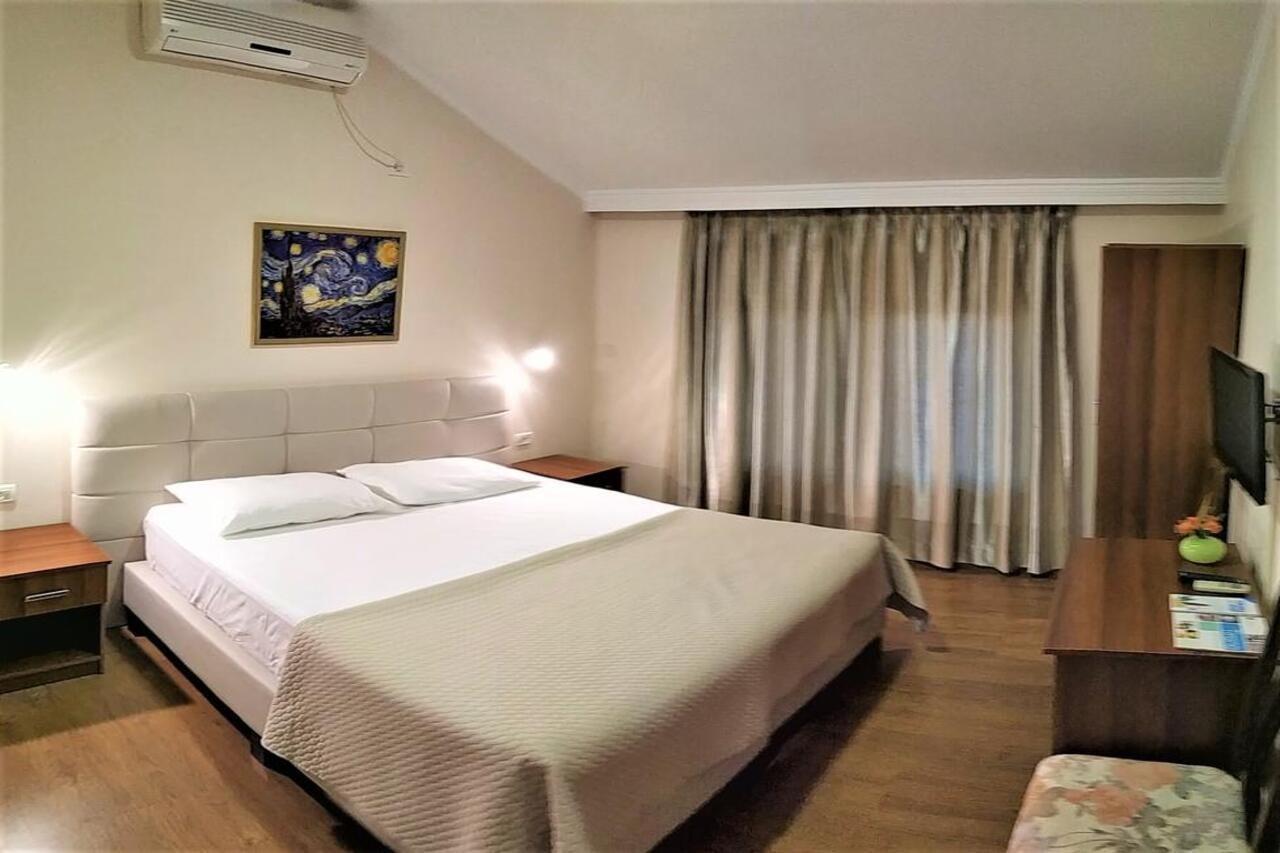 Hotel Viktoria Tirana Mjull-Bethore Buitenkant foto