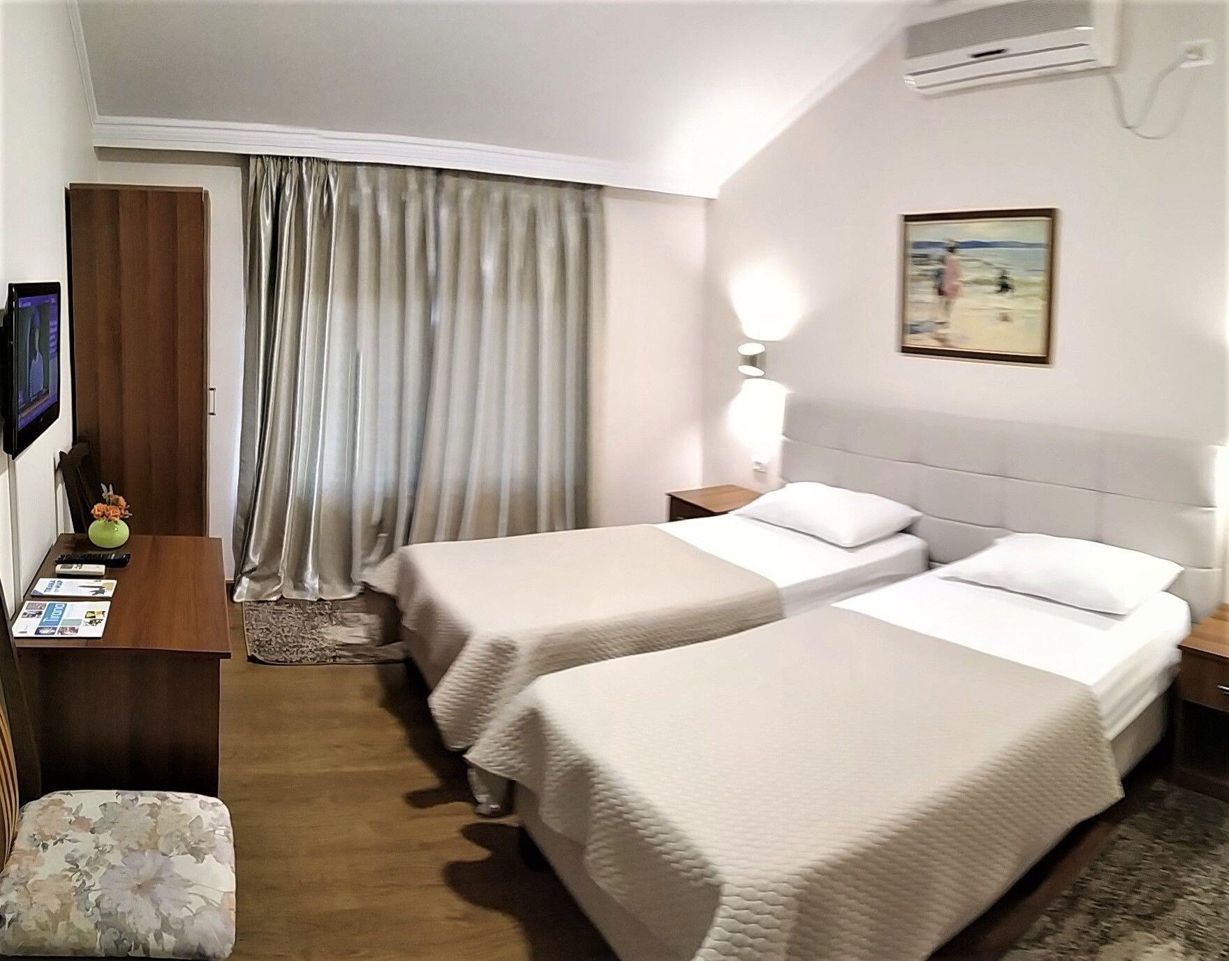Hotel Viktoria Tirana Mjull-Bethore Buitenkant foto