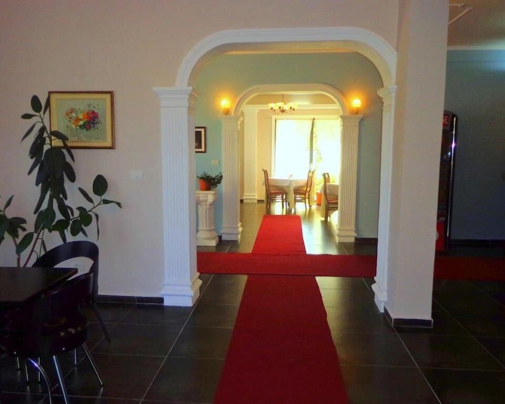 Hotel Viktoria Tirana Mjull-Bethore Buitenkant foto